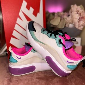 Nike Air Max Dia Platinum 🔥 PRICE DROP🔥